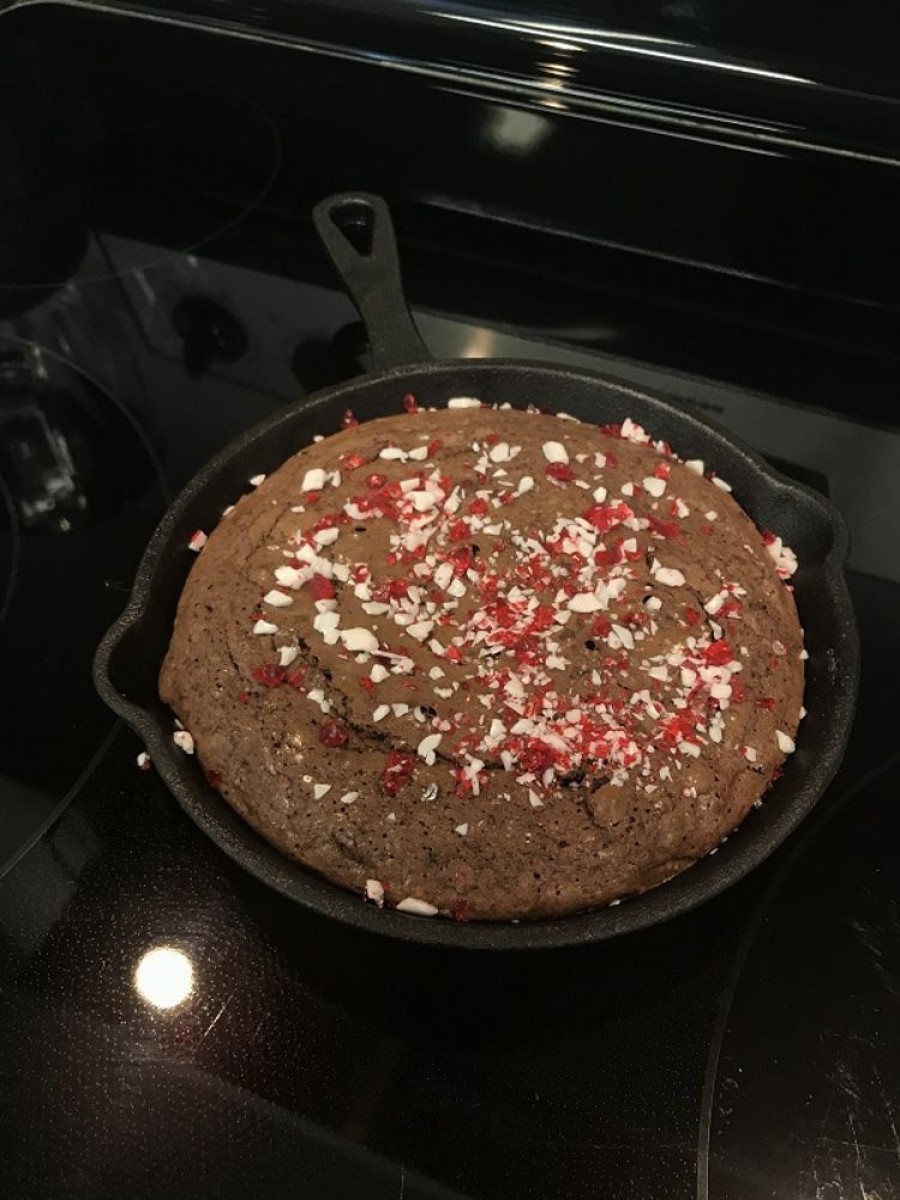 Desserts & Sweets Gourmet Du Village | Candy Cane Brownie Skillet