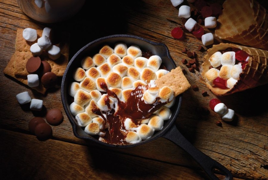 Campfire Collection Gourmet Du Village | S'Mores Dip Skillet-Heat Sensitive